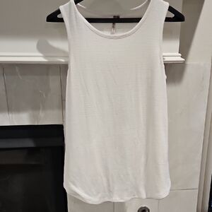 Banana Republic Classic White Tank Top